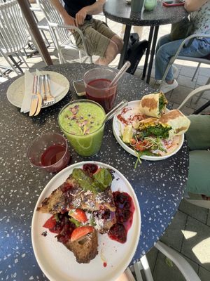 French Toast & frühstücksburrito  at Good One Café in Hamburg