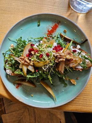 Toast with pears at Good One Café in Hamburg