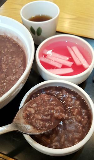 Red bean porridge 동지팥죽 - close-up at Bonjuk 본죽 - Nokdu in Seoul