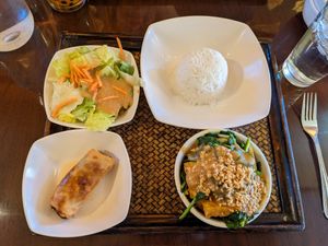 Spinach peanut tofu lunch special at Thai Lotus in Reno