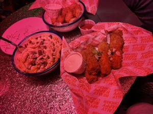 Chicken wings and Mac and cheese  at Really Happy Chicken at Vaulty Towers in South East London