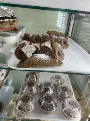 Chocolat cannoli veg   at Romeo Peluso in Pompei
