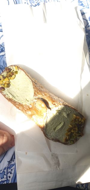 Pistachio cannelloni at Romeo Peluso in Pompei