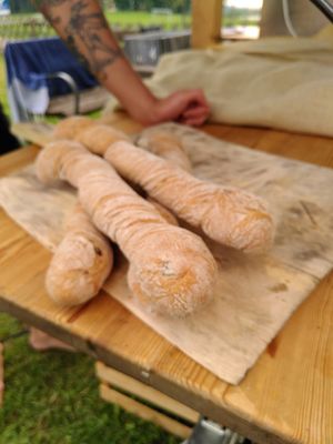 Oliven-Artischoken-Wurzel at Schwarzbrot OG in Vienna