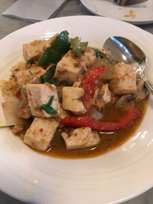 Pad grapow tofu at Charm Thai Bistro in Oakland