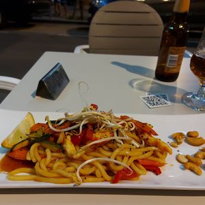 Udon with vegan shrimps at Copenhagen in Valencia