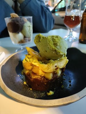 Apple tataki and pistachio ice cream at Copenhagen in Valencia