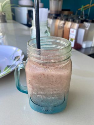 Strawberry milkshake   at Sokko Happy Food in Heredia