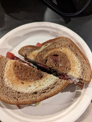  at Gladys  in Edgewater