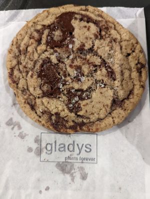  at Gladys  in Edgewater