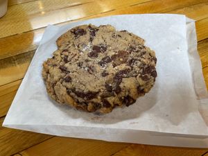  at Gladys  in Edgewater