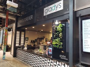 Frontage at Gladys  in Edgewater