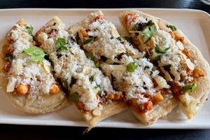 Diavolo flatbreadd  at Gladys  in Edgewater