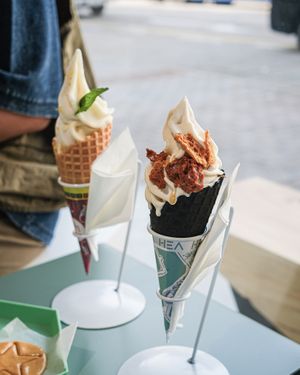 是日完～ at HEA Ice Cream 迆雪糕專門店 in Kowloon