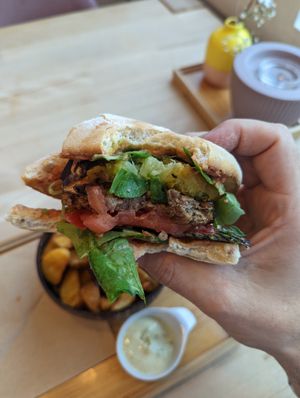 The Aloha Burger (vegan) at Muko Vegan in Frankfurt