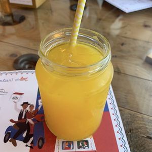 Limonada de mango (1,95€) at Bira dos Namorados in Porto