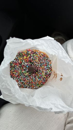 They had over 6 flavored 🥺🥰  at Moist ‘N' Glazed in Kiama