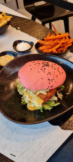 Burger at Unfckd in Berlin