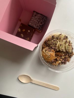 raw cakes and acai bowl at Joe & the Juice in Copenhagen
