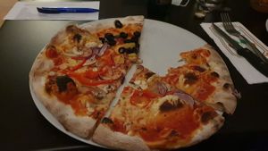 Pizza Vegetaria & Piccante w/ vegan cheese at Pizzeria Riano in Braunschweig