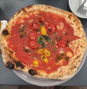 Pizza Marinara at Gold of Naples in Aachen