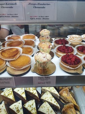 Vegan muffin at Café la Maison in Munich