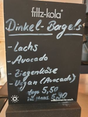 Vegan bagel with avocado at Café la Maison in Munich