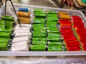 nyonya kueh at HarriAnns Nonya Table in Central Singapore