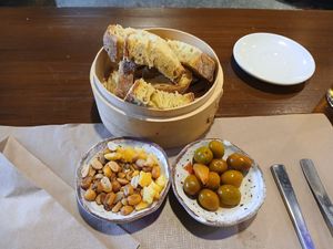  at La Contenta in Vigo