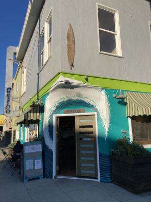 Sun coming up on Judah st at Beach'n SF in San Francisco