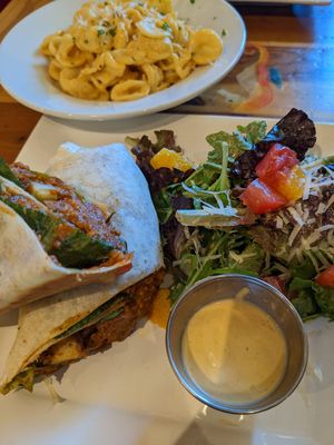 Chorizo burrito and Mac&Cheese at Beach'n SF in San Francisco