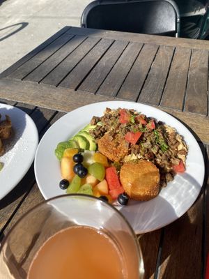 Scramble Close-Up; Sausage has herbs - very tasty 😋   at Beach'n SF in San Francisco