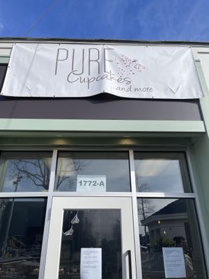 outside of the store  #Veganuary at Pure Cupcakes in San Diego