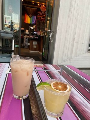 Horchata and margarita at Mis Tacones in Portland