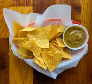 chips and salsa at Mis Tacones in Portland