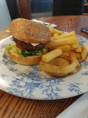  at Queen's Head in Burley