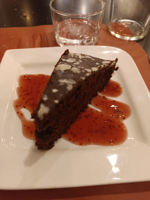 Vegan chocolate cake at Katakrak Liburuak in Pamplona