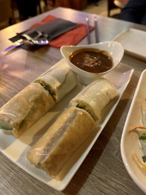 Lenterol met rijstvel en groenten € 8,95  at Enjoy Vietnam in Breda