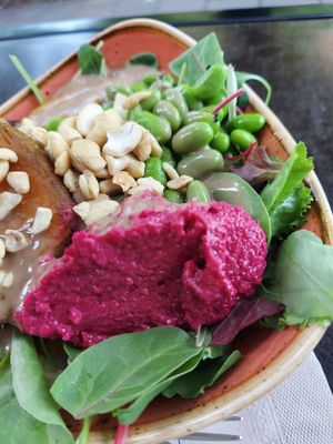 Wellbeing bowl at Bowls & Blenders in Munich