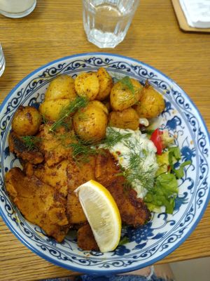 gyros bowl at Dosa Dosa in Prague