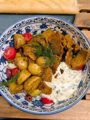 Gyros bowl at Dosa Dosa in Prague