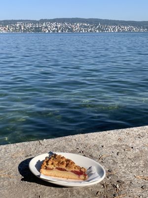 Vegan dessert at Ziegel oh Lac in Zurich