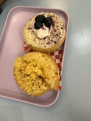 Mango cream and white chocolate and blueberry   at Bun and Coffee in Malaga
