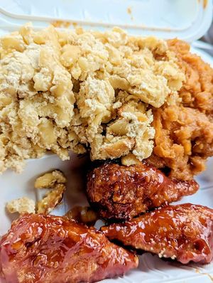 Barbeque Drummies sweet Potatoes and Mac and cheese at NuVegan in Baltimore