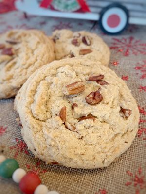 Brown Butter Pecan Cookies at The Alchemists Bakehouse in Akron