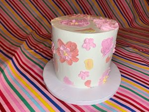 Textured flower cake at The Alchemists Bakehouse in Akron