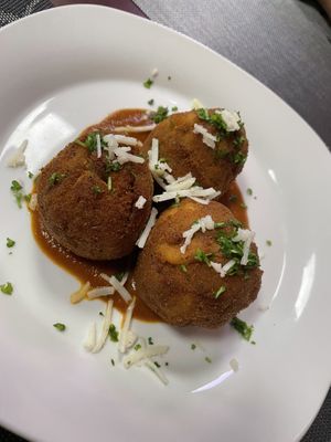 Fried Mac & Cheese Balls  at Vegan Tierra in Cooper City