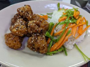 Orange cauliflower at Vegan Tierra in Cooper City