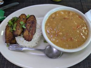 Garbanzo bean entree at Vegan Tierra in Cooper City