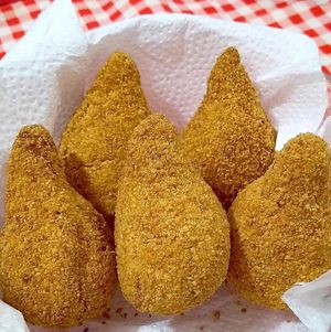 Coxinha vegana at Flor de Lótus Culinária Vegana in Itajuba